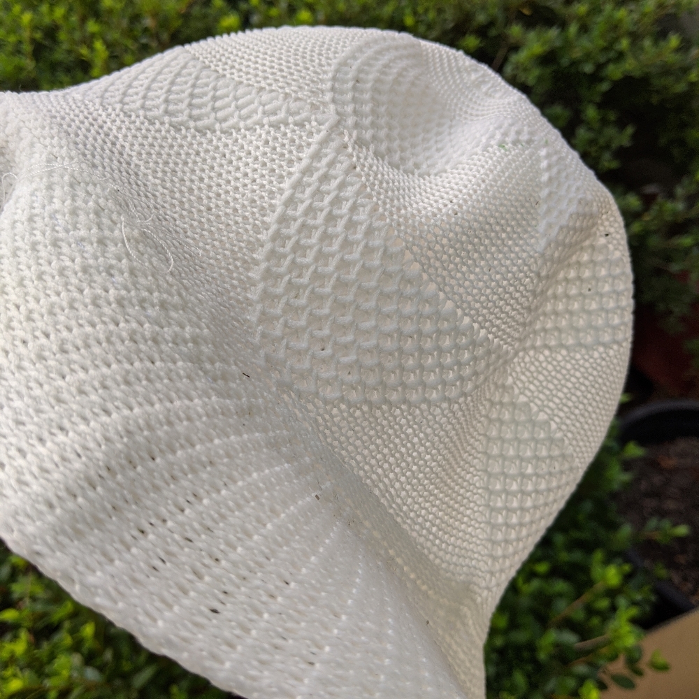 Hat - Picture 3 of 4